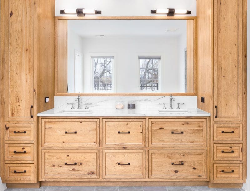 Traditional 2 sink vanity with white countertop